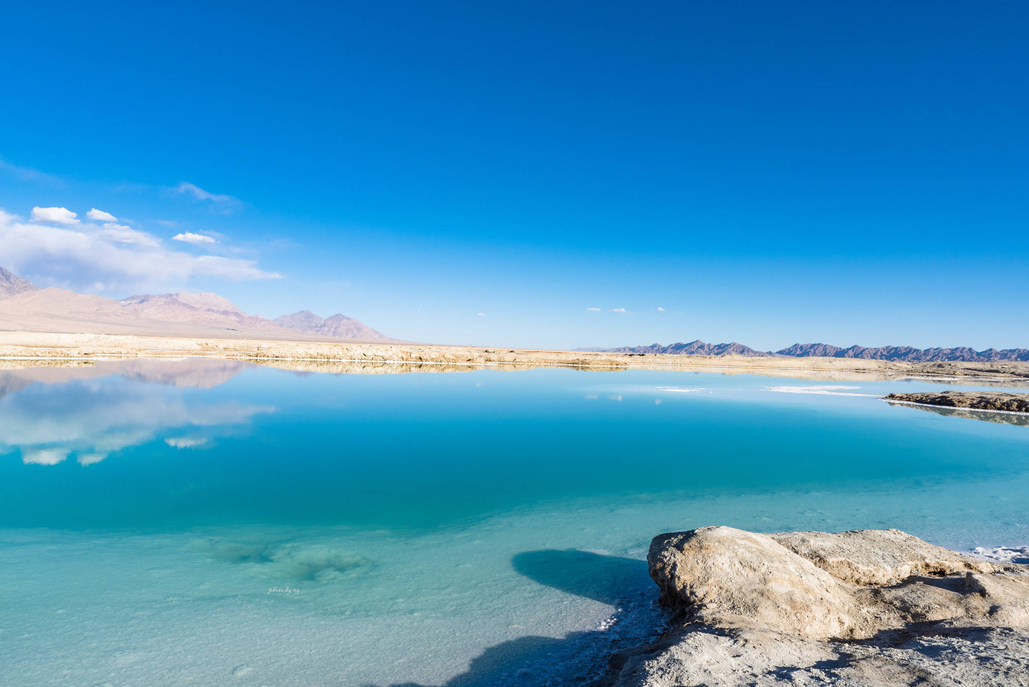 原创青海这个盐湖完全可以实现天空之镜这里游客少还不用购买门票