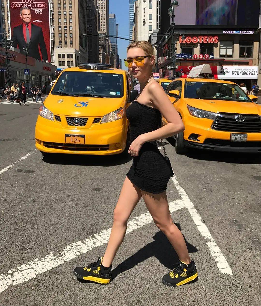 除了穿搭之外,作为一个受到瞩目的新生代潮模, sarah snyder的感情