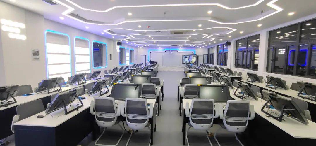 vr技术助力教学升级| 陕西工业职业技术学院虚拟现实实训中心落成