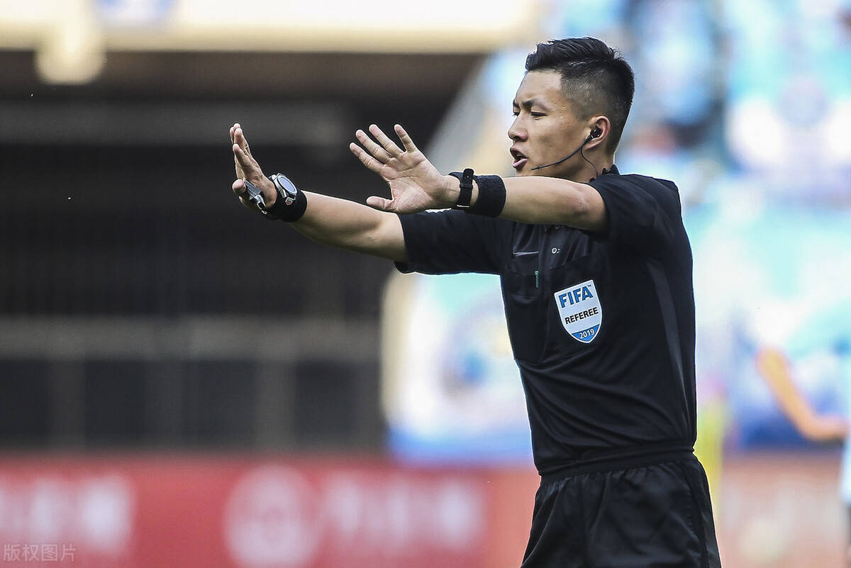 巧用弹幕3招提升中超裁判水平足协该关注球迷不必查论文了