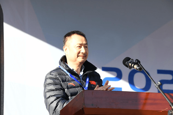 初级中学操场举行,国家体育总局社会体育指导中心副主任杨善德宣布