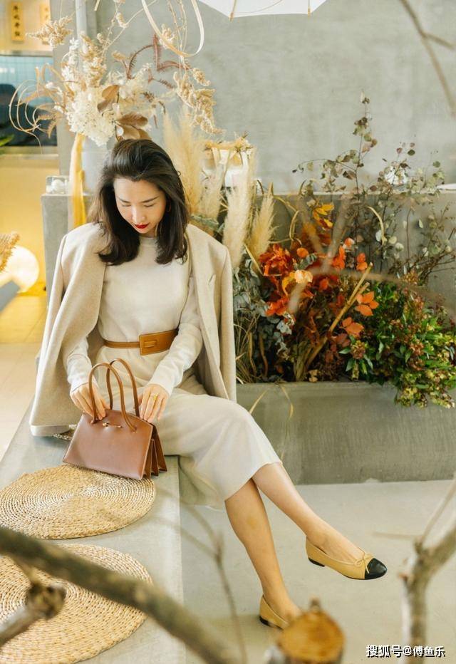 虽然董花花成功捍卫婚姻,但挫败的张大奕总是对其时