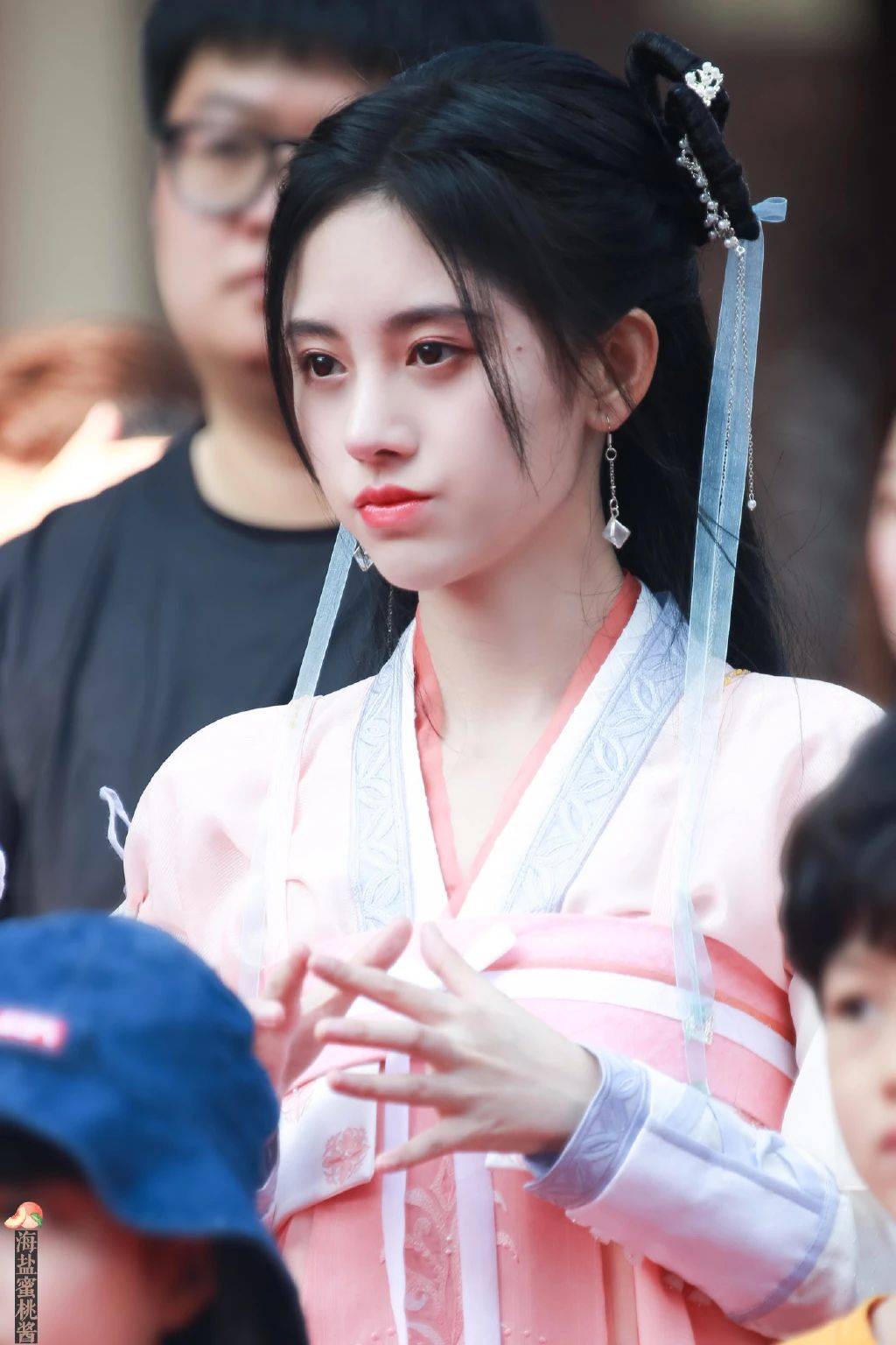 鞠婧t壁纸如意芳霏开机图灵动可爱超惊艳的小鞠造型