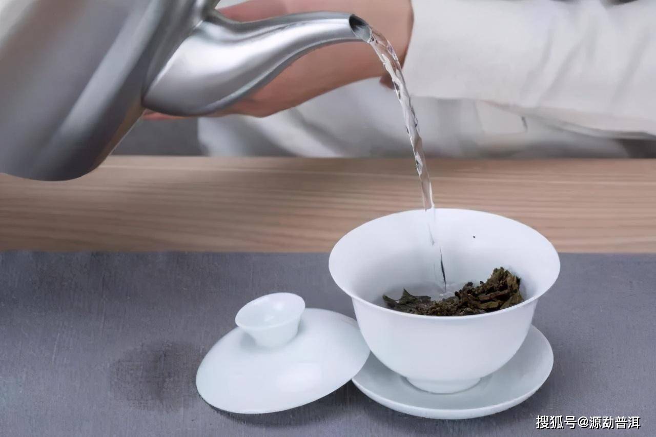 为什么冲泡出来普洱茶茶汤是浑浊的源勐告诉你原因