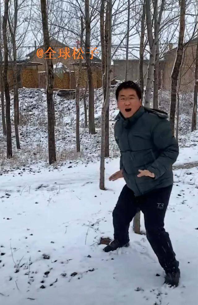 原创蹭热度网红姜涛喊话郭德纲称其小纲子炫耀家里有18亩地