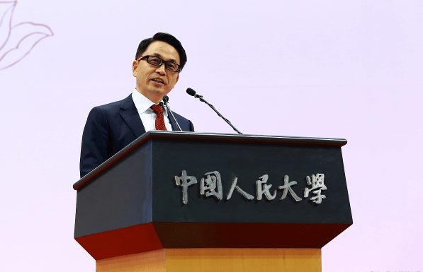 高瓴资本张磊,创业时老同学的老婆当秘书,现在已成合伙人_投资界
