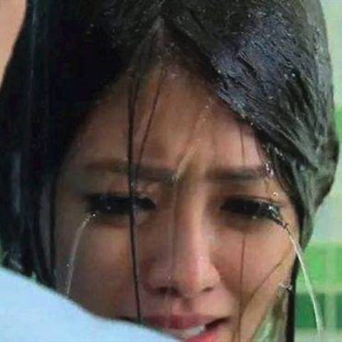 当女星遇上淋雨戏热巴让人心疼鞠婧祎让人心碎看到她求同款睫毛