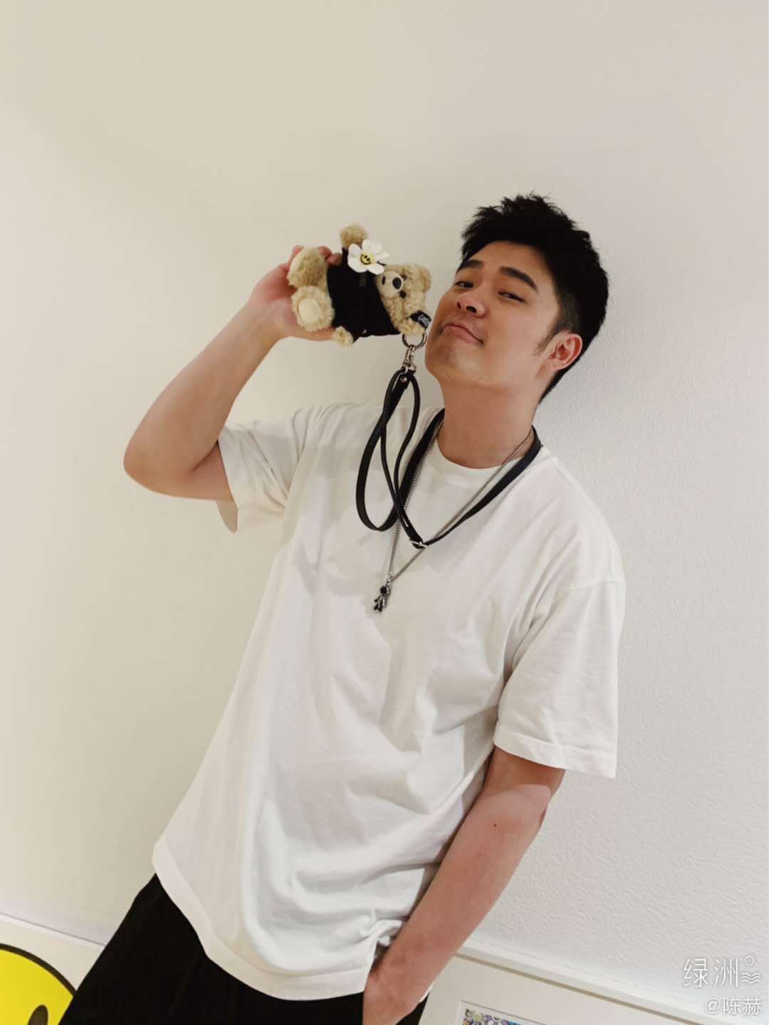 陈赫火锅店被曝吃出发霉食物明星开店安全卫生谁来兼顾