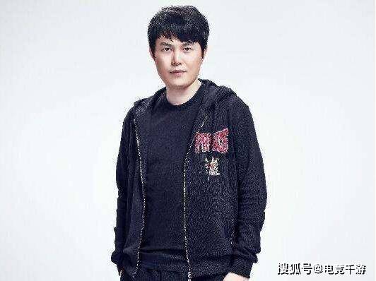 zhou神疑似率队复出没想到第一场比赛就引起内斗