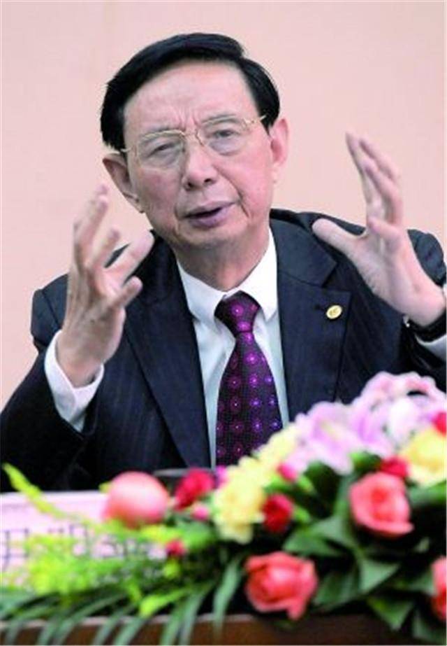 "地主"后人年轻时被学校除名,劳动改造20年,81岁出山救急_