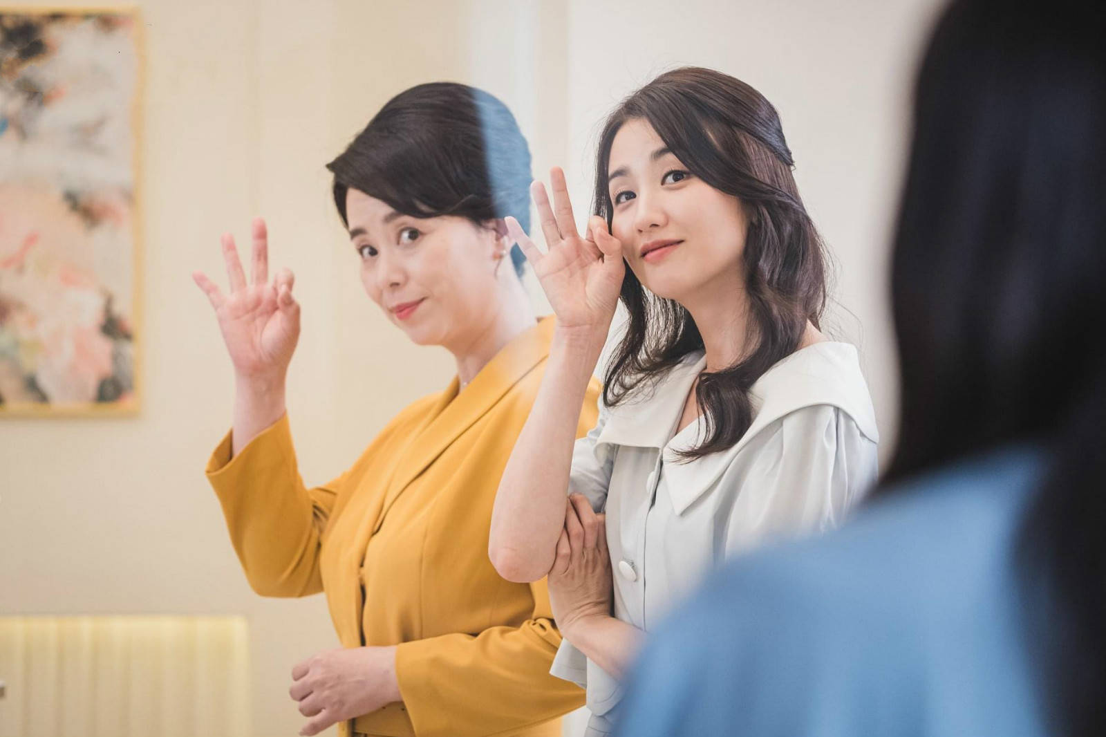 原创产后调理院首播严志媛尹博主演职场女强人爆笑生孩子