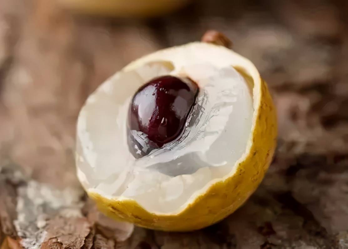 辰颐物语泰国龙眼莹润如玉一口咬下去汁水饱满鲜甜爽口