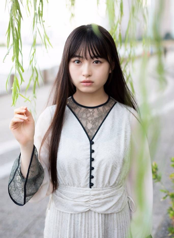 19岁的王道美少女,其原有沙公开自己的照片,真的是奥特可爱呢