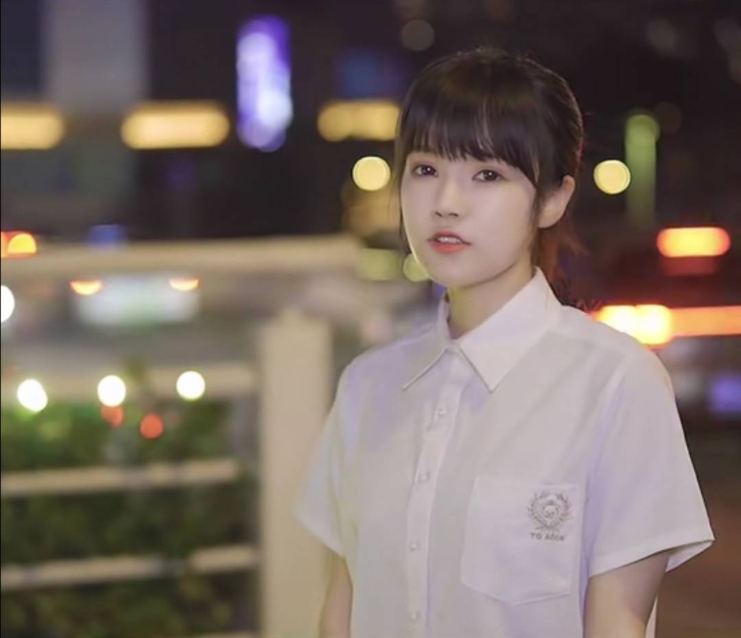 饭思思继cos小舞后,又再次盯上怪盗基德,好像有点儿帅气呢_手机搜狐网