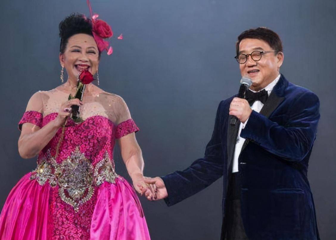 原创被成龙视为女神发掘张国荣梅艳芳70岁薛家燕不再结婚有苦衷