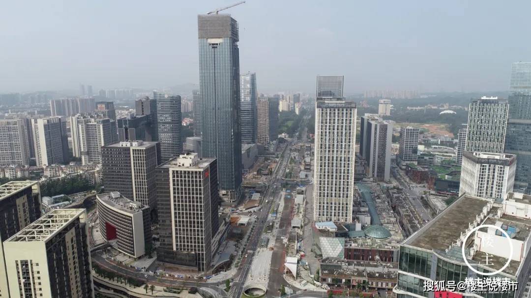 依托万博商务区,广州南站商务区,广州国际科技创新城,番禺汽车城等