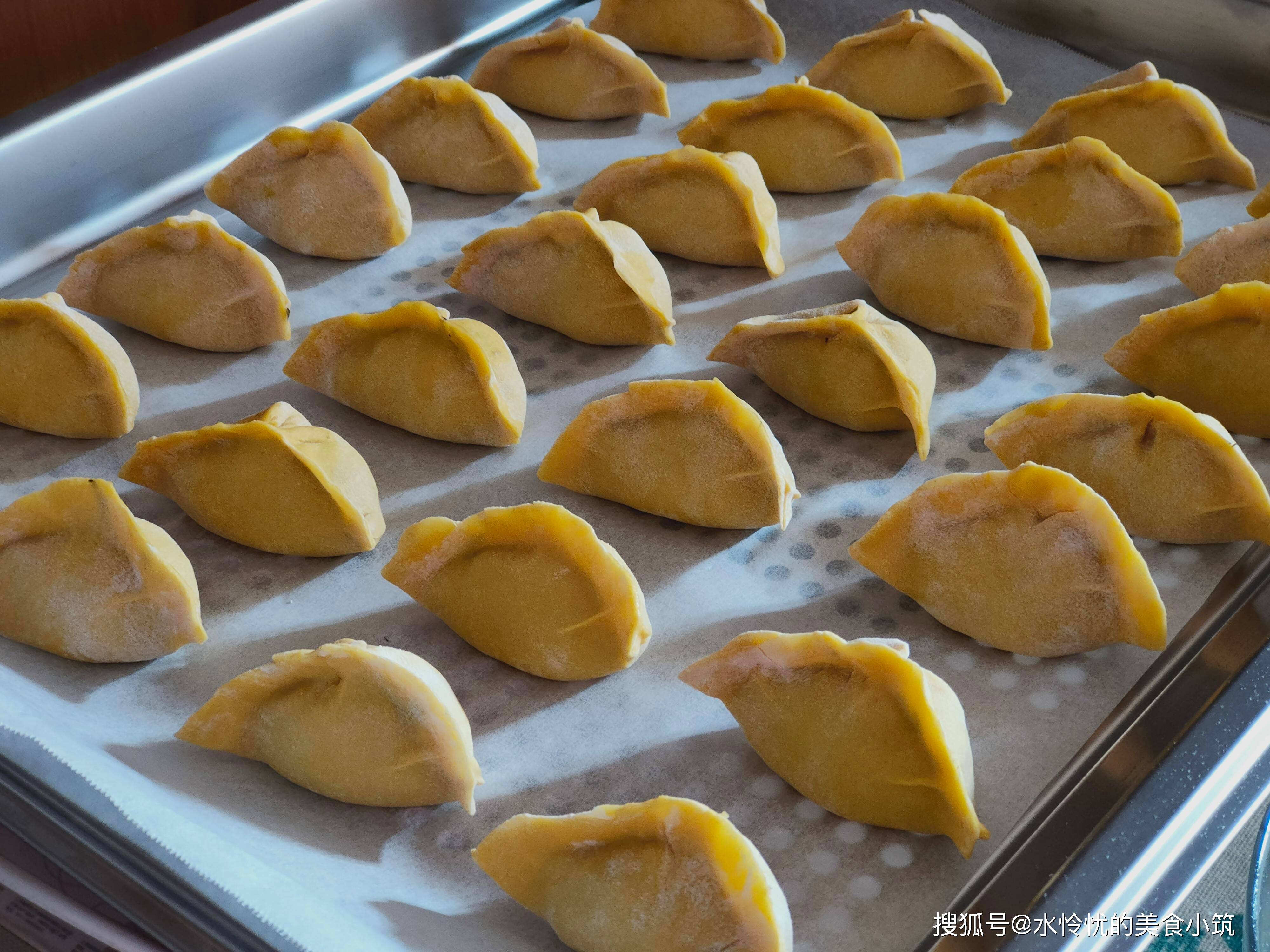 南瓜海麻线蒸饺,今儿立冬吃饺子了吗?鲜味十足的饺子了解下