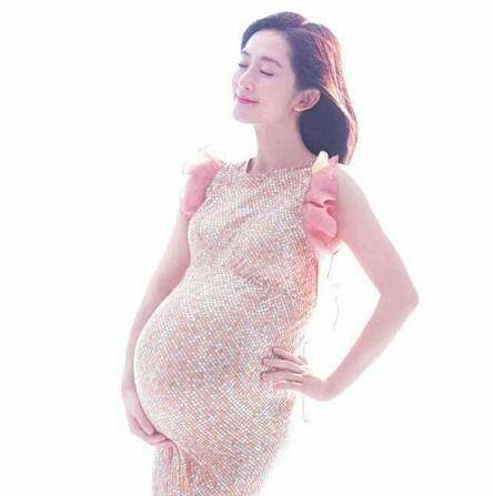 杨颖怀孕大肚子照图片