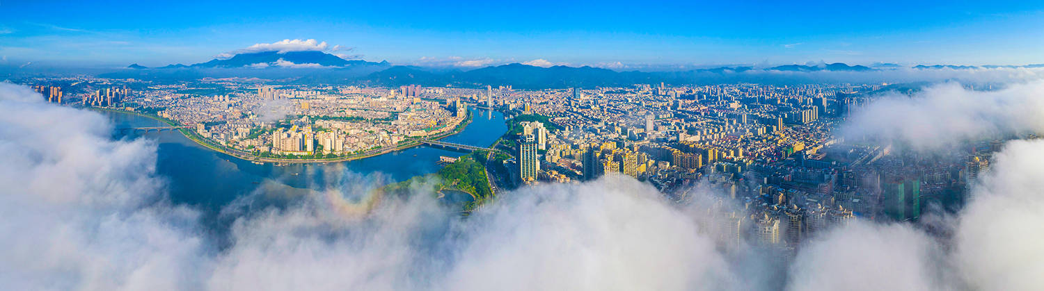 迎接新时代的到来,同时也高喊出属于河源的"城市宣言"——聚力打造