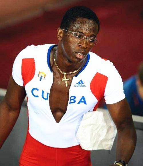 北京奥运上登顶世界第一,如今两人现状太相似_罗伯斯