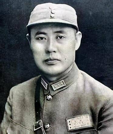 城长达三个月之久的守城名将傅作义被任命为太原保卫战的最高指挥官