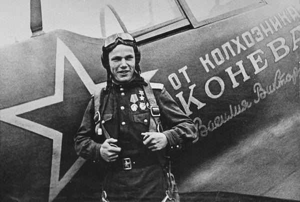 苏联英雄飞行员秘密抗美援朝,成空军元帅,苏联解体郁郁而终