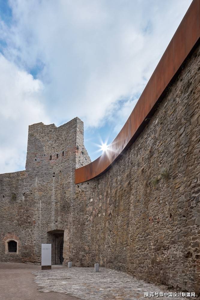 14世纪,文艺复兴时期的城堡修复_遗迹