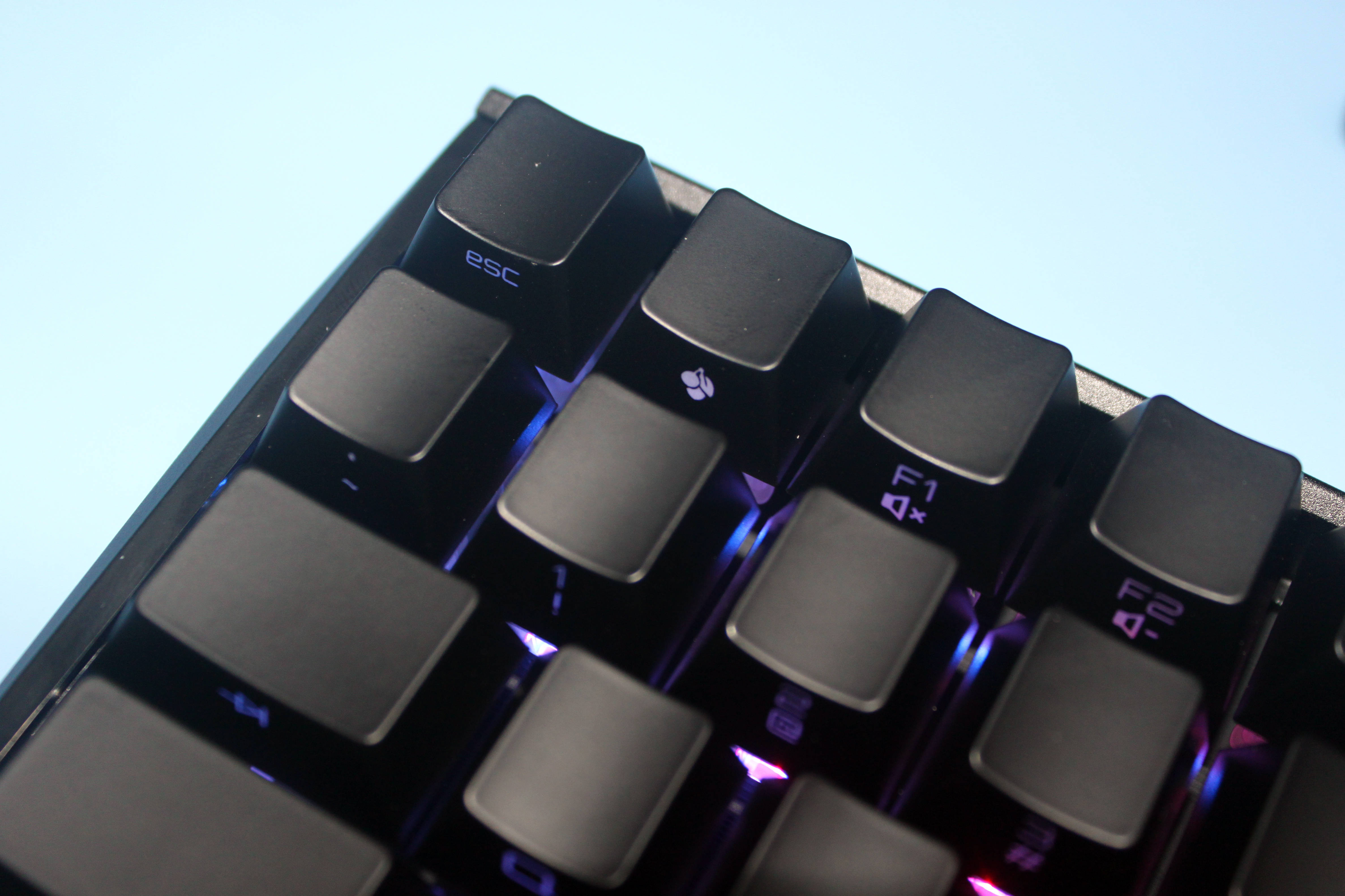 酷炫背光,让你在夜晚更有码字的感觉_键盘