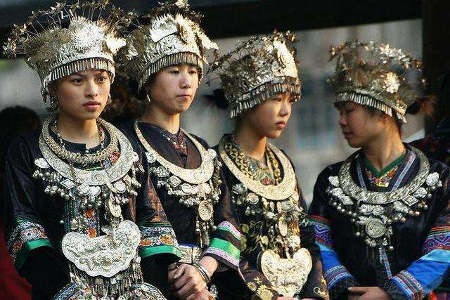 侗族的服饰_工序