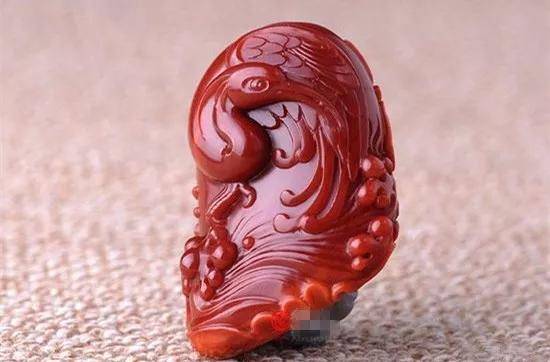 手掌薄、指缝宽.....都是穷人命的象征！你有一双“漏财手”吗？