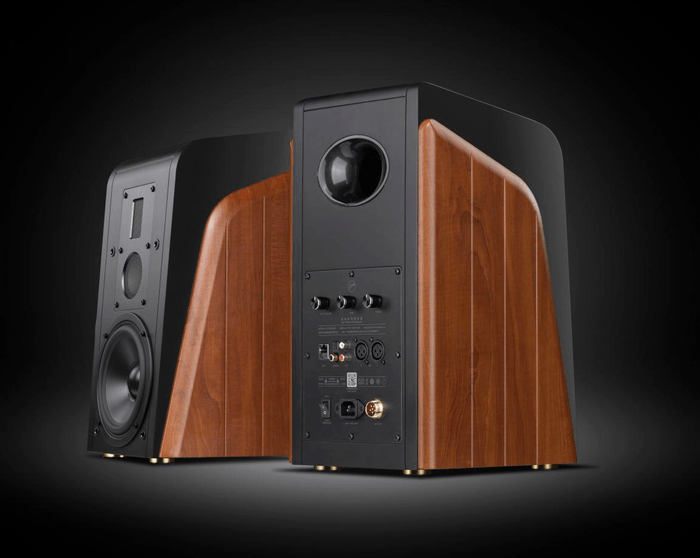 11-13 16:17 订阅 昔日惠威凭借"电脑也能听hi-fi"的创意,打造了m200