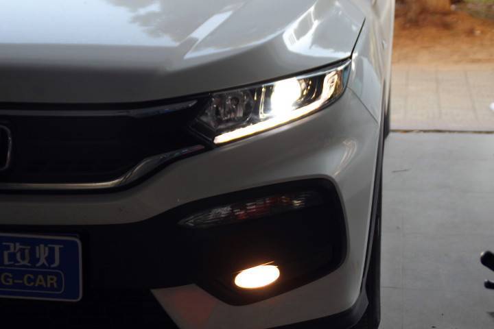 合肥本田xrv改装led大灯原车卤素灯太暗了为安全改灯