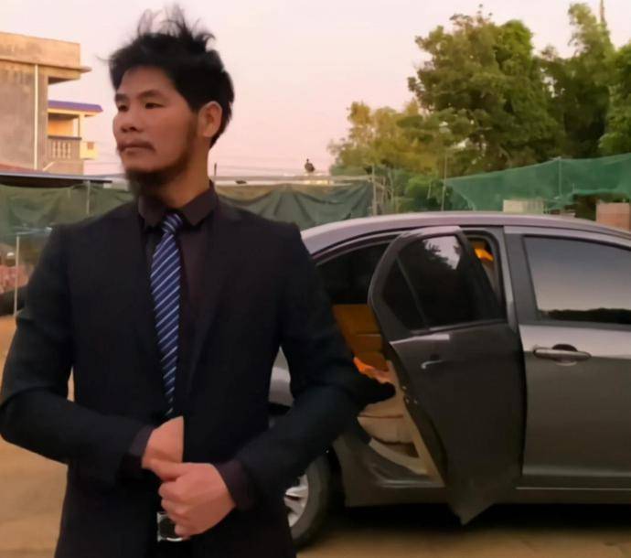 周立齐与电动车品牌签约,成联合创始人,网友猜测他