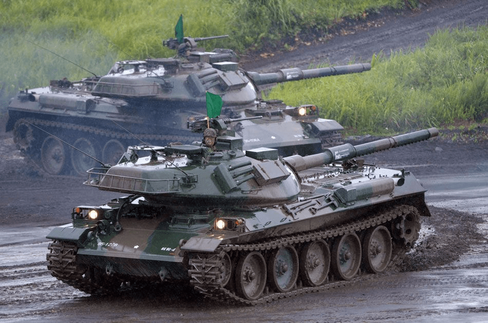 日本坦克安装液气悬挂,竟能玩前后左右摇摆舞,让美国大兵开了眼_手机