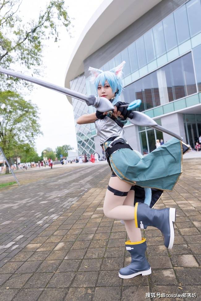 cos朝田诗乃场照上的兽耳经历