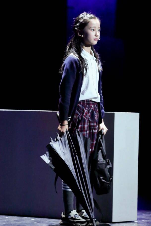 裴佳欣在很多的童星当中,可以说是很出众的了,她