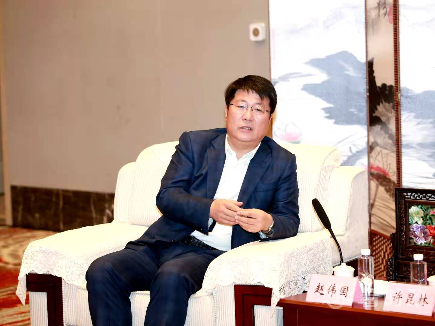 江苏省委常委,苏州市委书记许昆林会见紫光集团董事长兼首席执行官