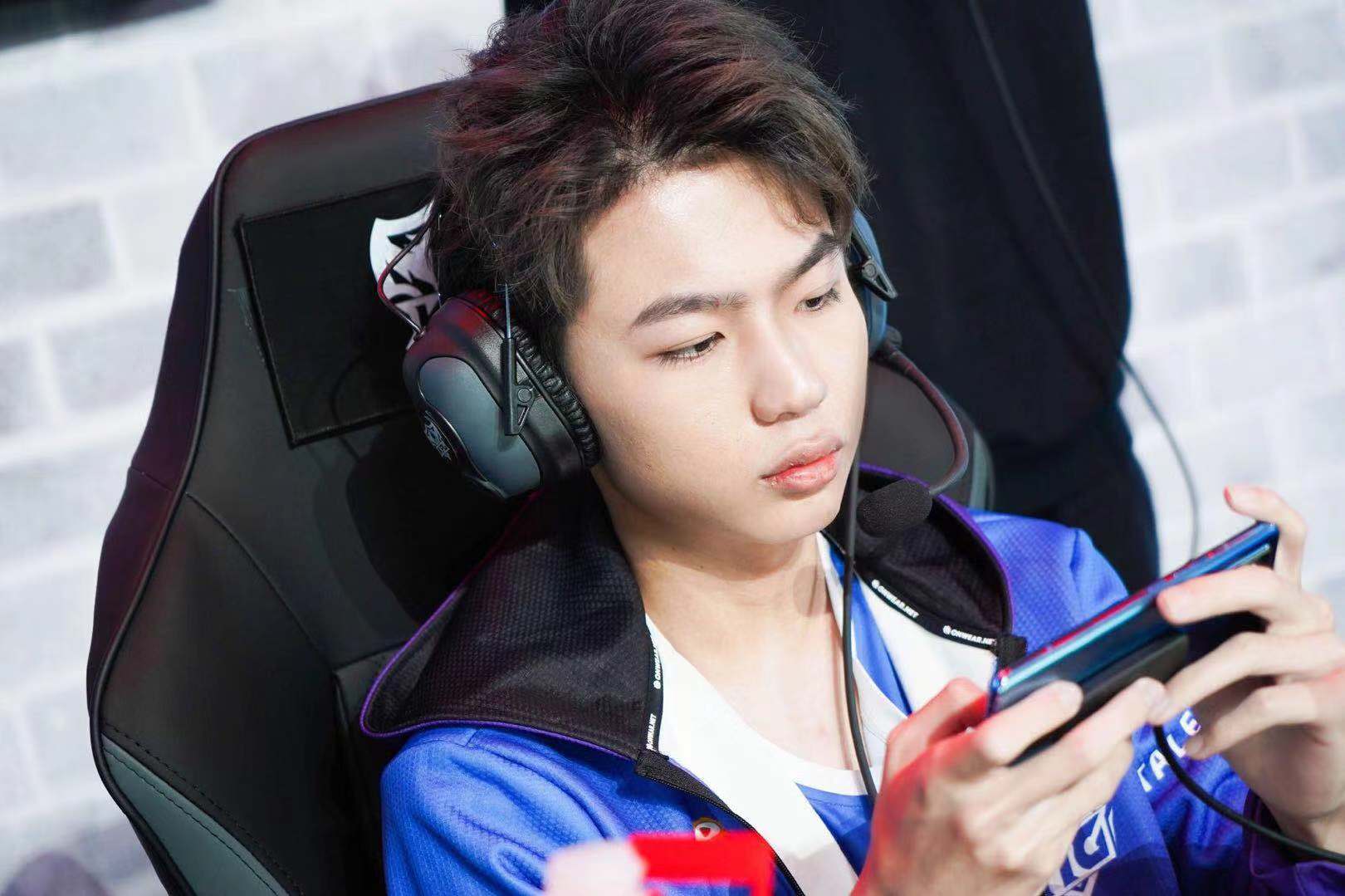 kpl:九尾是中单版刺痛,吃老本不练英雄,是不想拿冠军了?