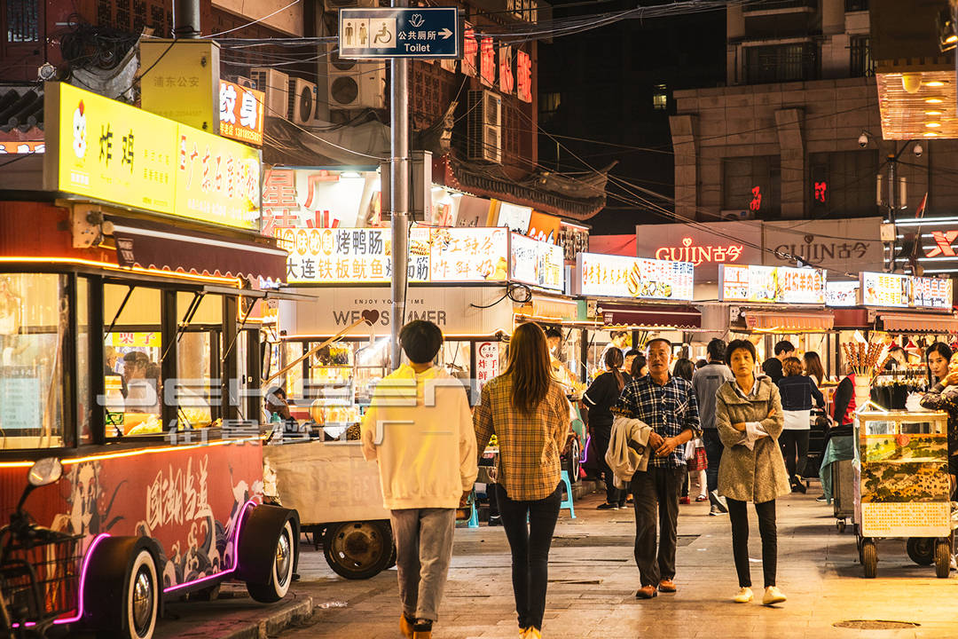 夜光餐车点亮小上海夜市周浦步行街升级绽放新活力