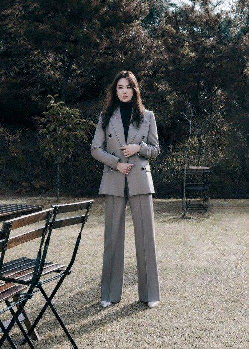 宋慧乔演绎秋冬的优雅穿搭,每一套搭配都是那么时尚有质感