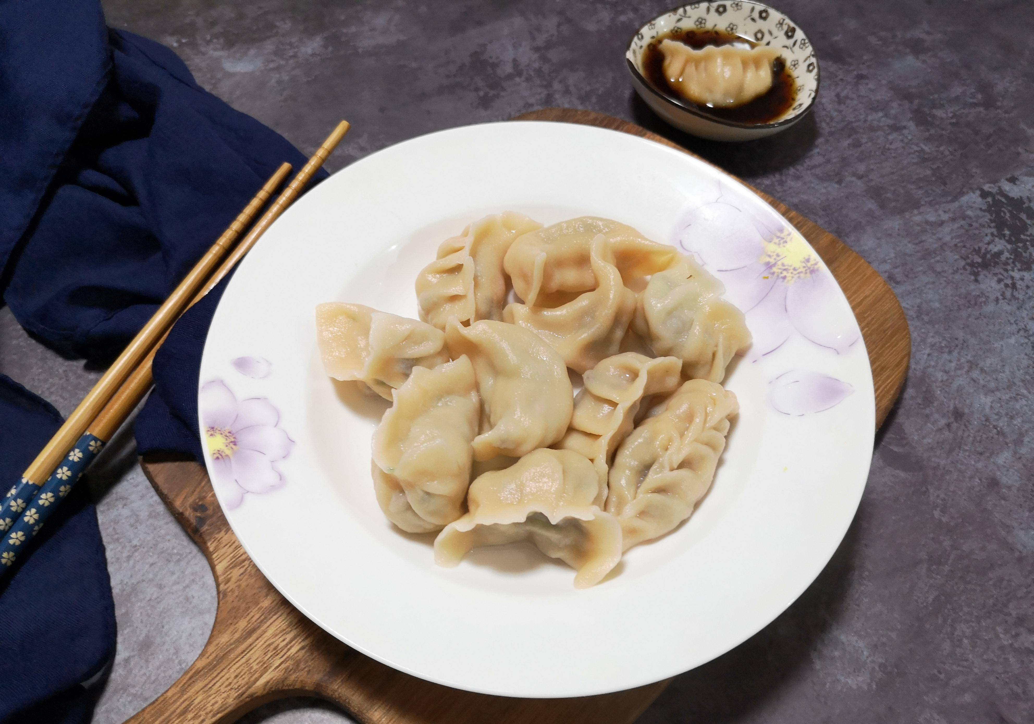 原创立冬在家包饺子,10块钱吃到撑,鲜嫩多汁,美味又省钱