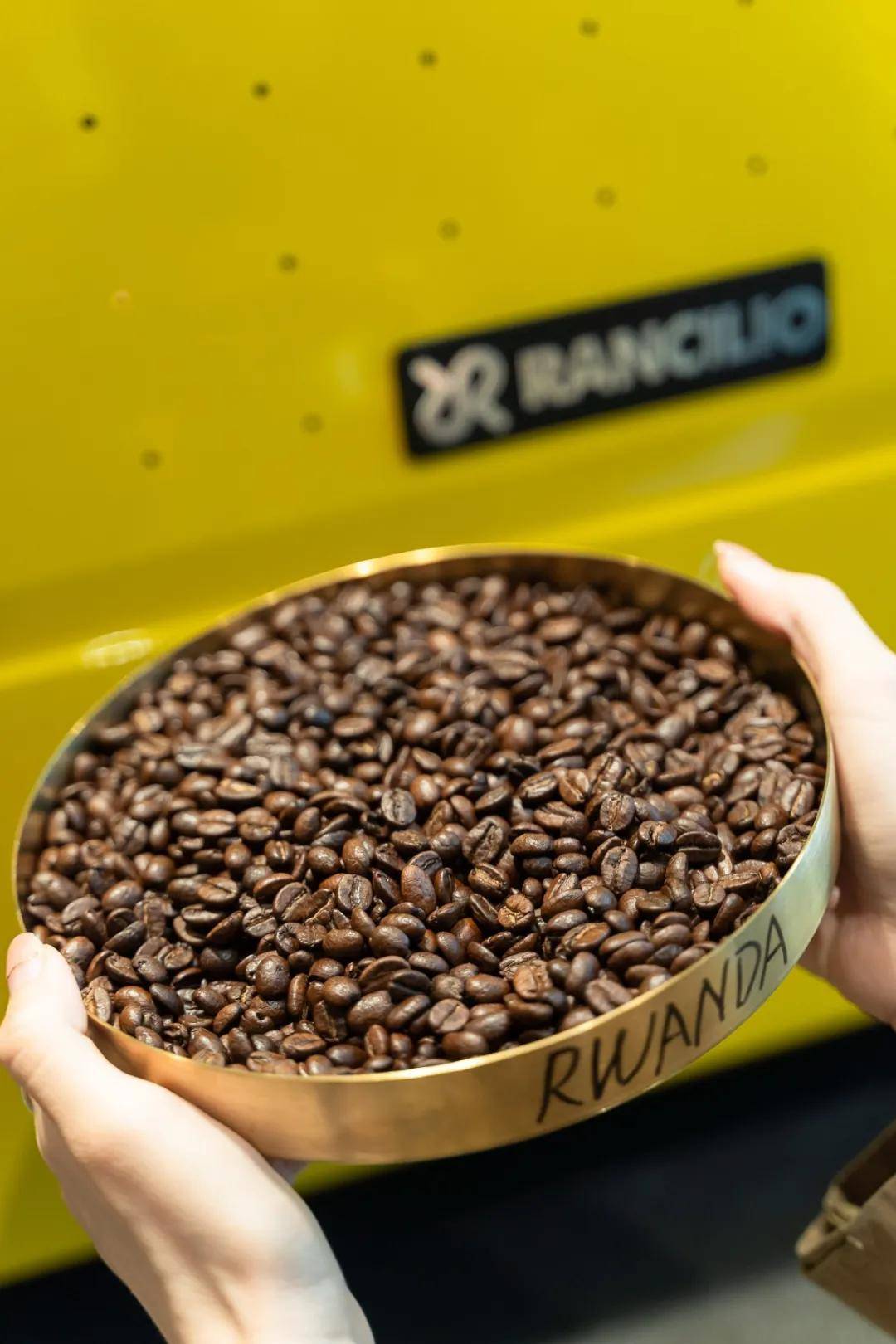 麦当劳也做精品咖啡了我们第一时间就去打卡了