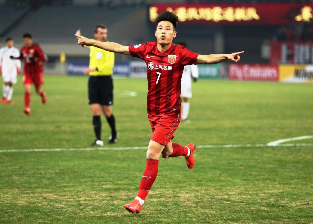 武磊迎29岁生日!从中超第1射手到西乙第47,身价1年缩水300万