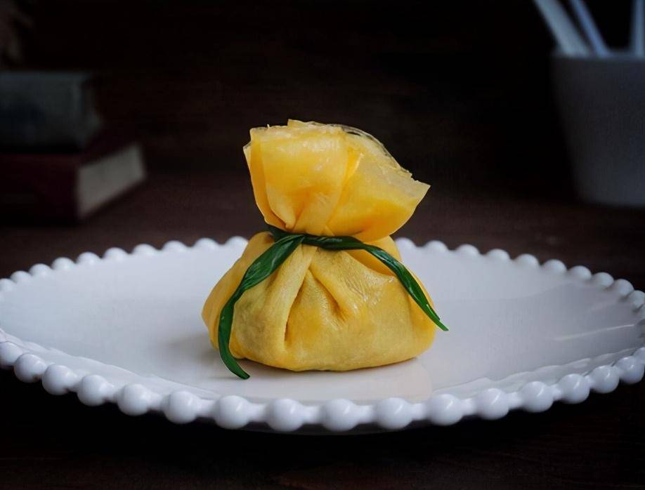 不用发酵的福袋包子,不加一滴水,金黄暄软好吃好看,早餐吃特好