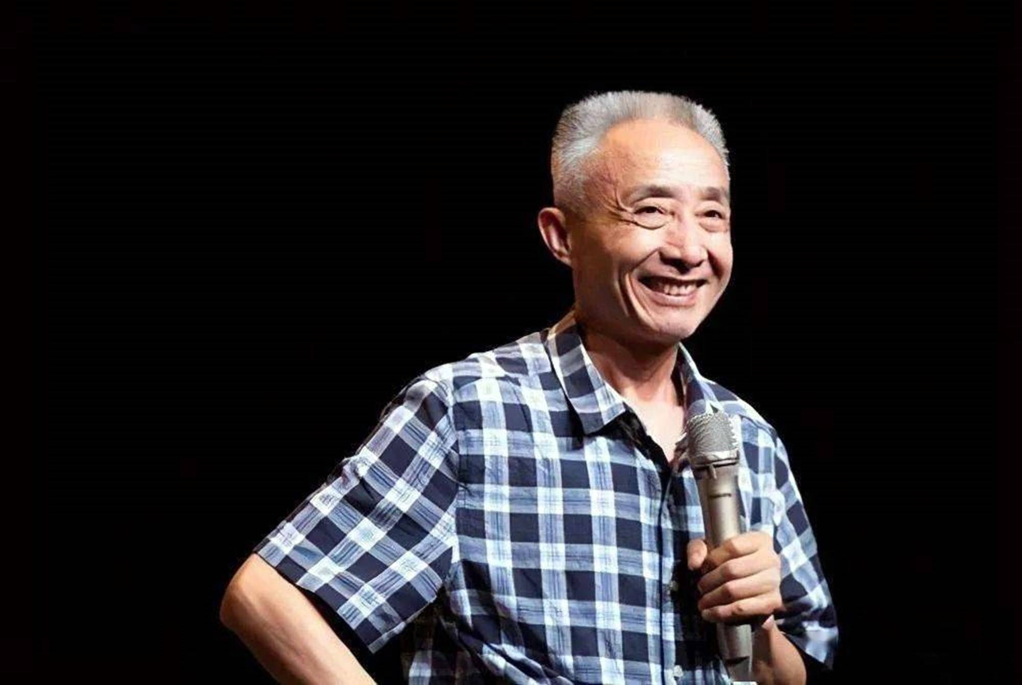 网红教授戴建业被同行怒批没有文人风骨的背后是和死神的竞速