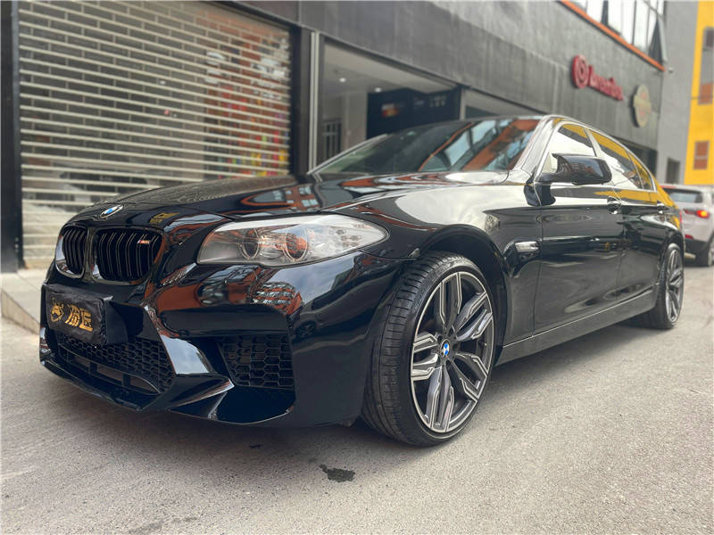 宝马535li改装m5前杠总成/改色贴膜/cys自修复钢琴黑