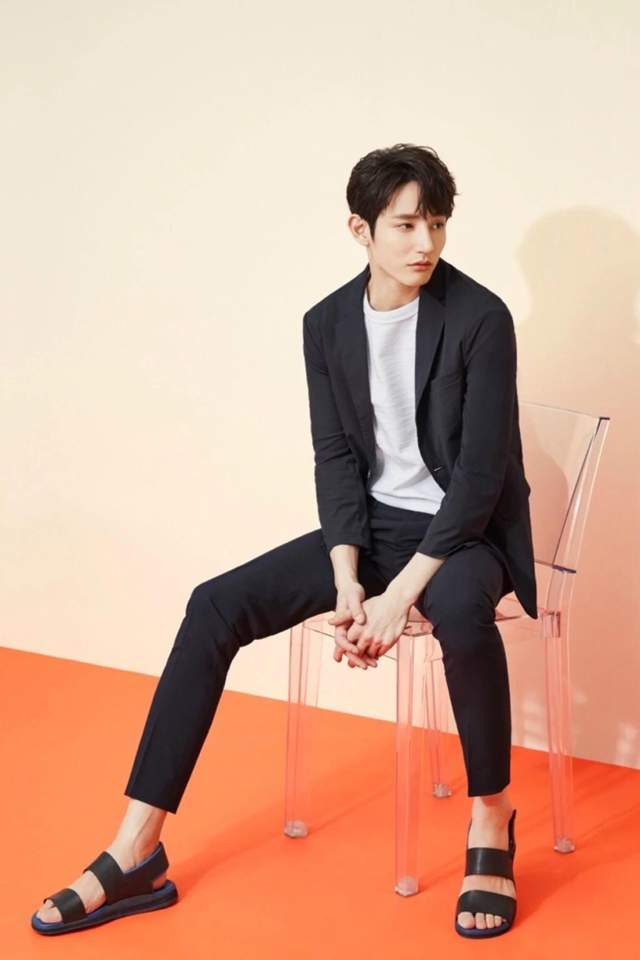 人间绝色李洙赫:豪门贵公子当模特,与金敏喜分手再也不碰爱情