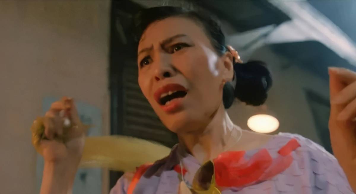 周星驰御用"丑女"病危,孤独终老却"救"下300个小孩._手机搜狐网