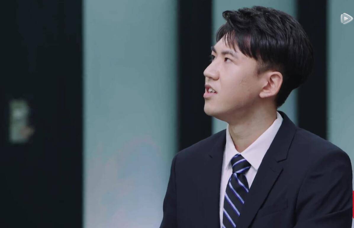 原创丁辉真能逆袭律师给过三次暗示他不过是节目组的一枚棋子