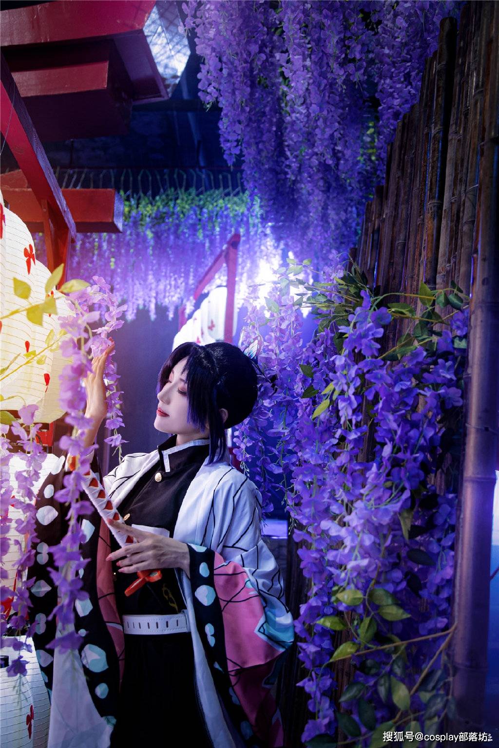 cos鬼魅之刃蝴蝶忍和栗花落香奈乎